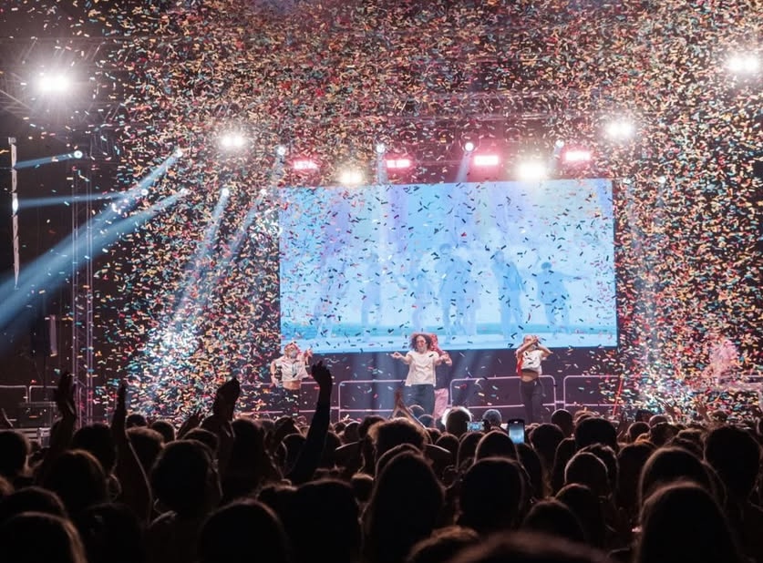 Foto di scena di uno spettacolo di Teenage Dream